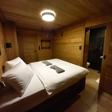 Dvorakova Bouda * Spindleruv Mlyn
